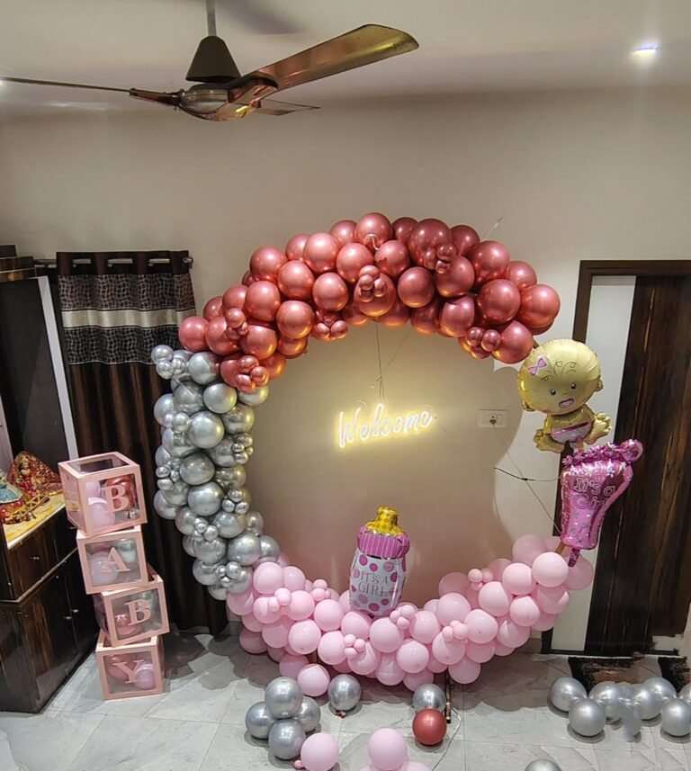 Welcome decoration with baby box