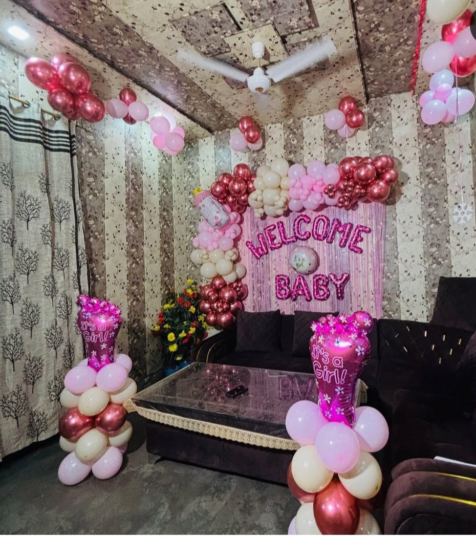 Welcome girl decoration with ring