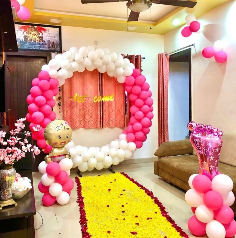 Welcome girl with yelllow path