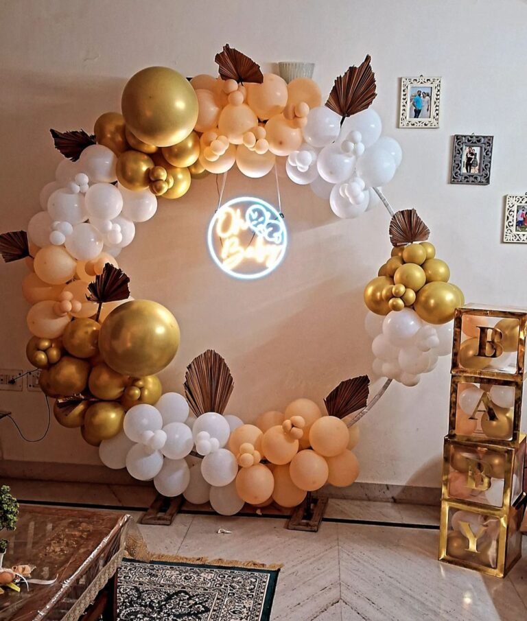 baby shower decoration with big balloon