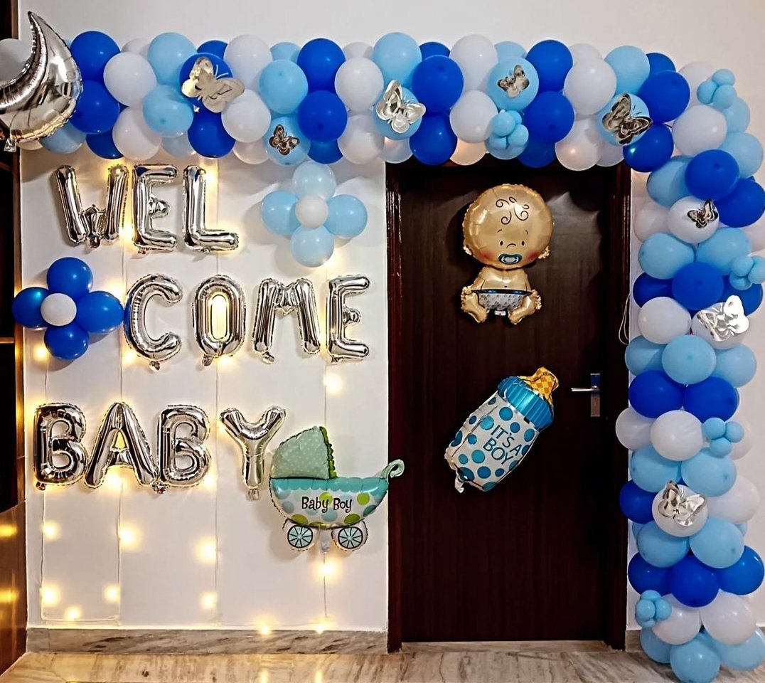 welcome decoration with moon
